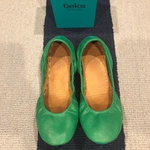 🍀 Clover Green 🍀